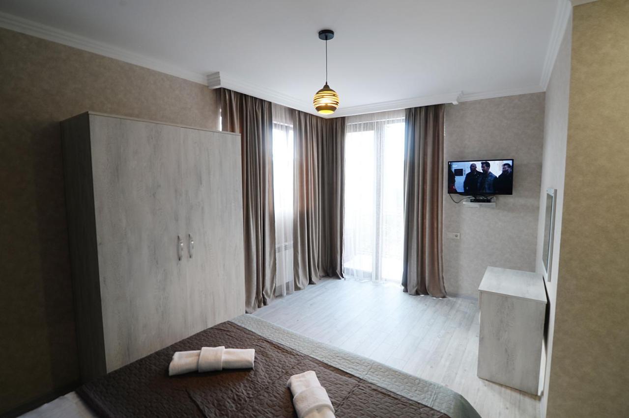 Friendship House Hotel Tbilisi Exterior photo