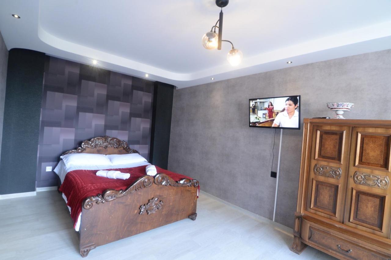 Friendship House Hotel Tbilisi Exterior photo