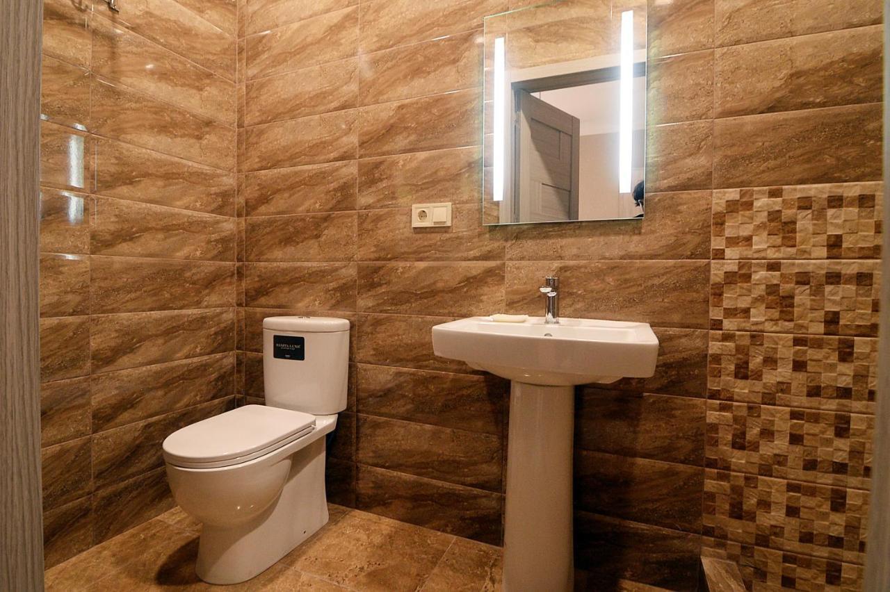 Friendship House Hotel Tbilisi Exterior photo